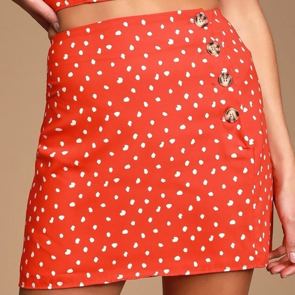 NWT Lulus Kanisha Red Orange Polka Dot Side Button Skirt Size Medium - Picture 1 of 11